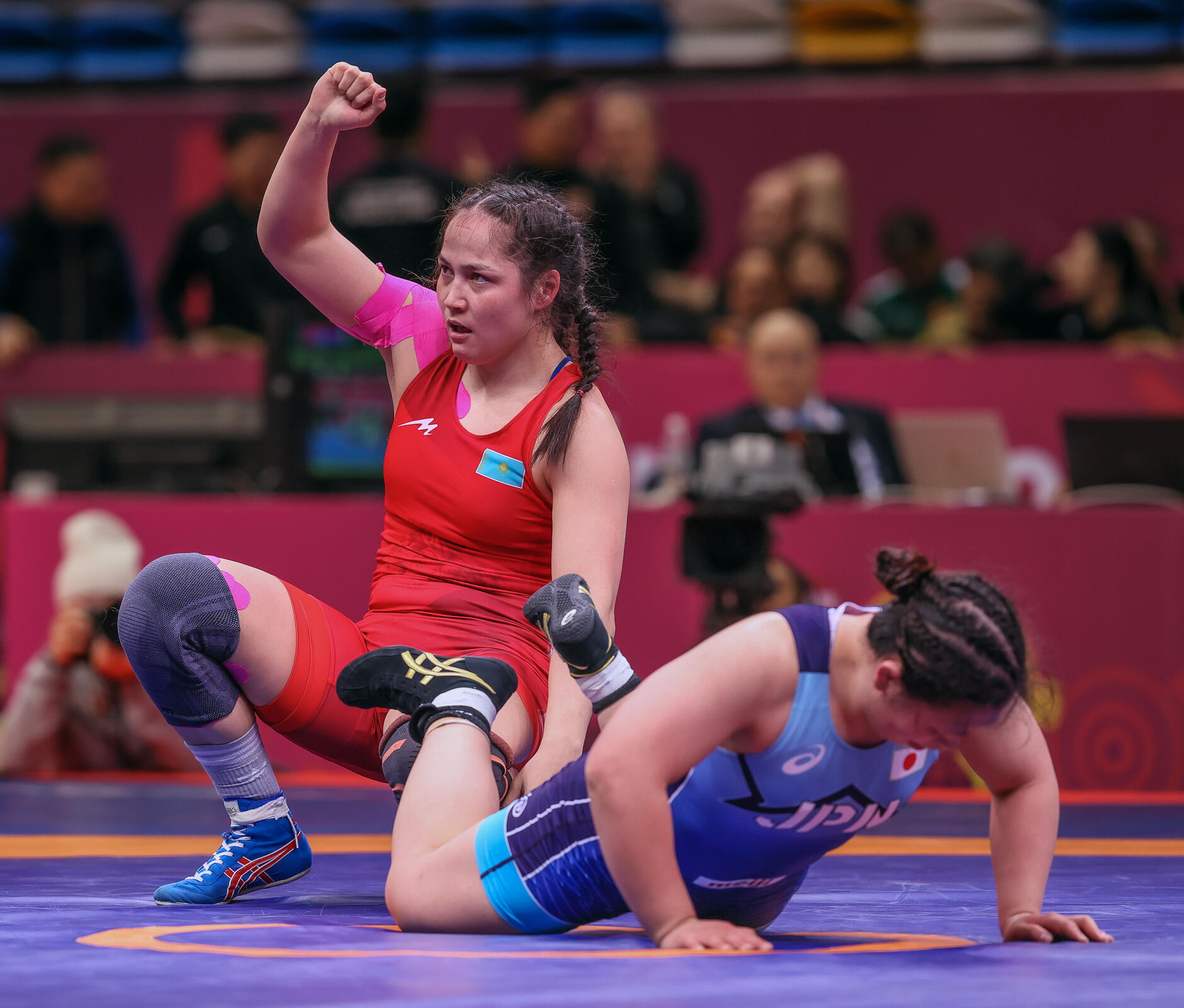 Жәмила –  көш басында!