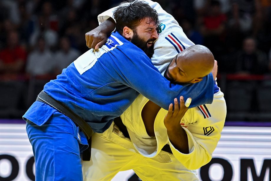 «Қонжықты» жеңген балуан