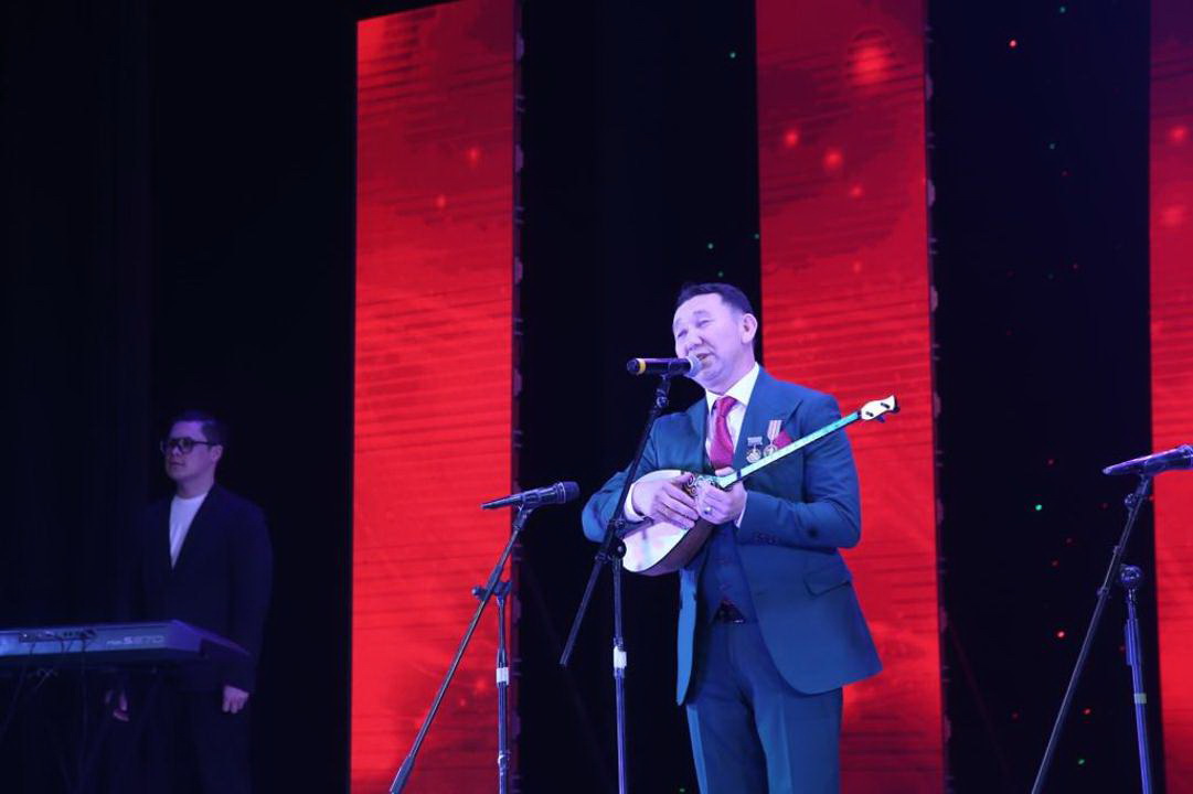 Композитордың қос қуанышы