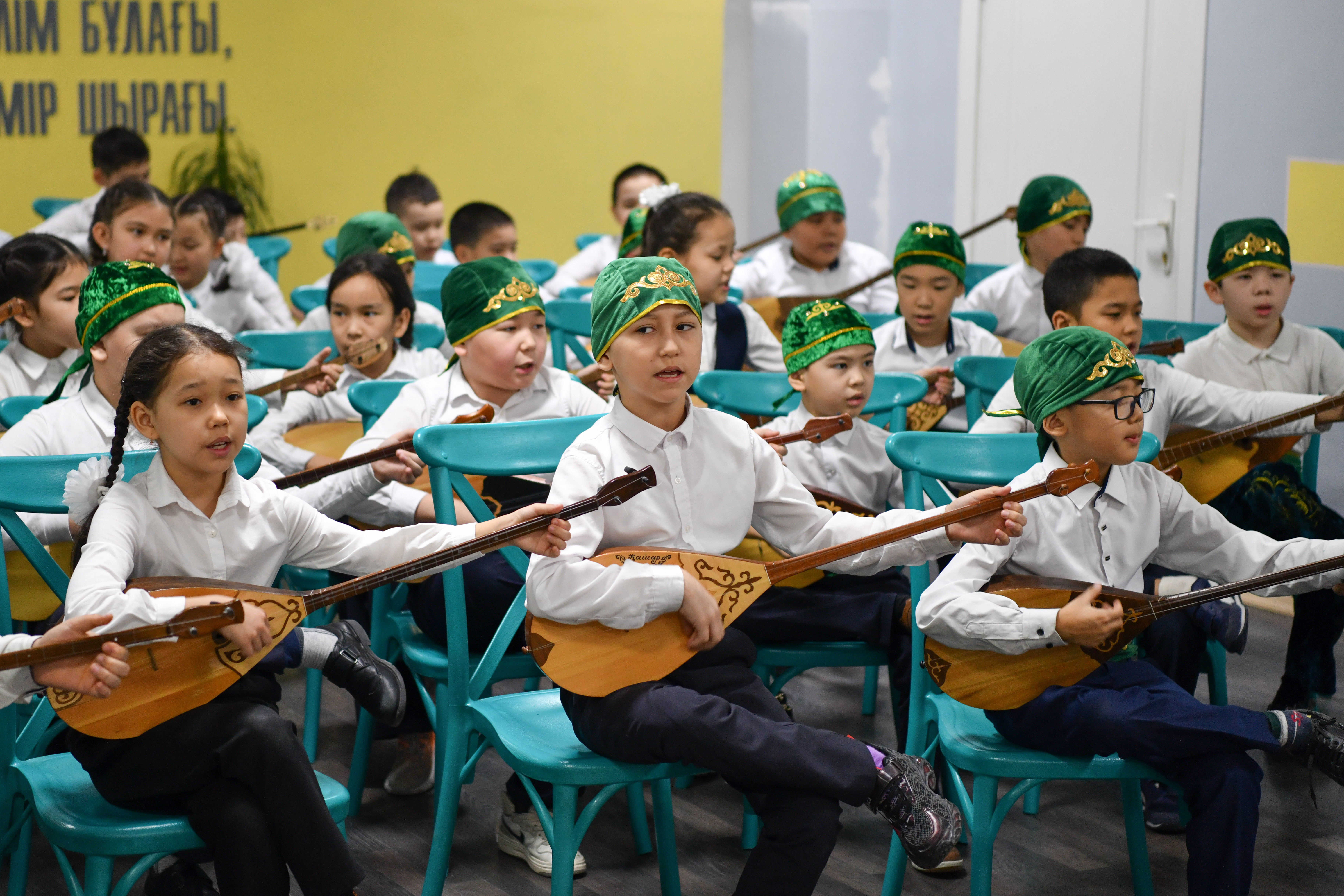 Күмбірле, қоңыр домбыра!