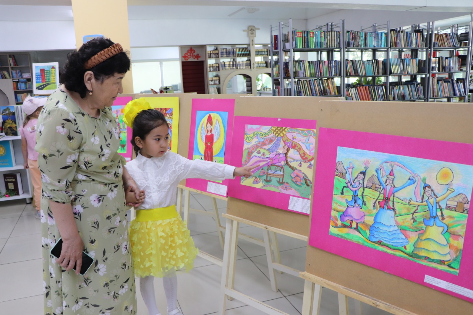 Өскемендегі балалар көрмесі