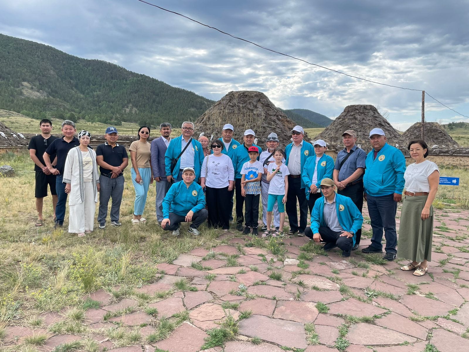 Өтүкенге жол тартқан керуен