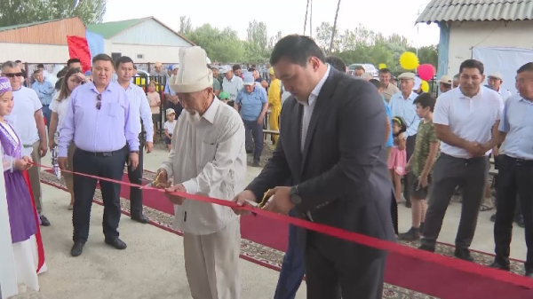 Ауылдың күрес залы