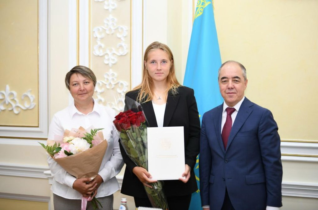 Әлем чемпионына құрмет