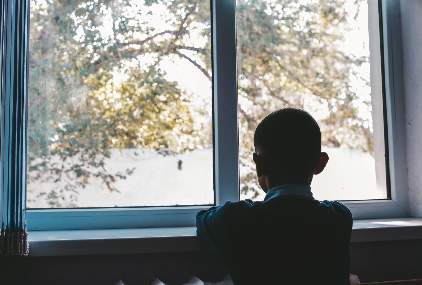 Жетімнің жанарындағы жас