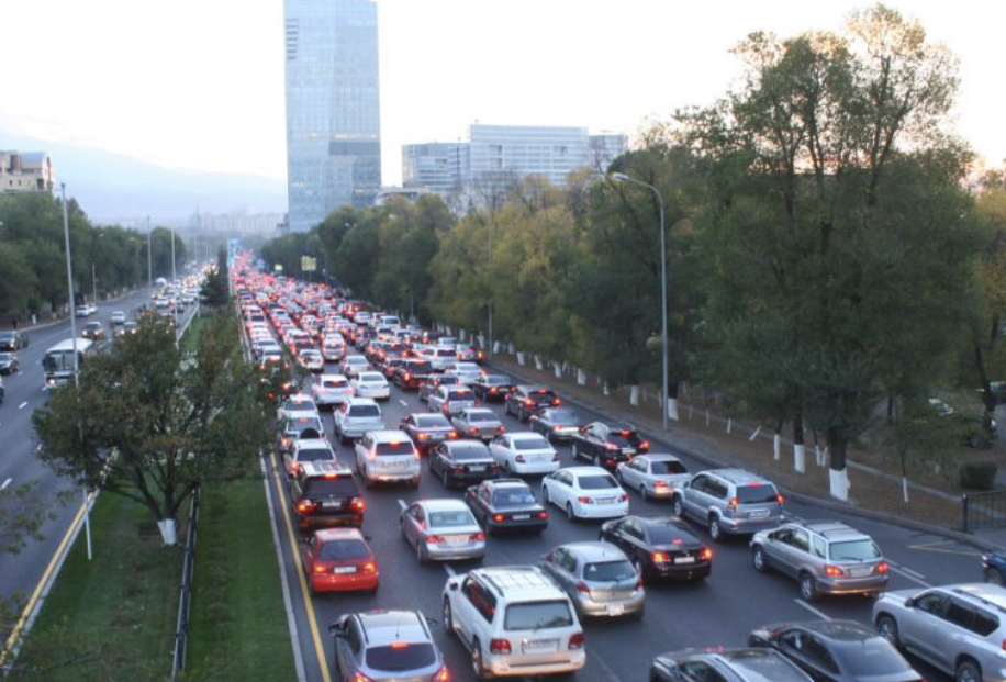 Алматыда әл-Фараби даңғылының оңтүстік жағын жөндеу аяқталды