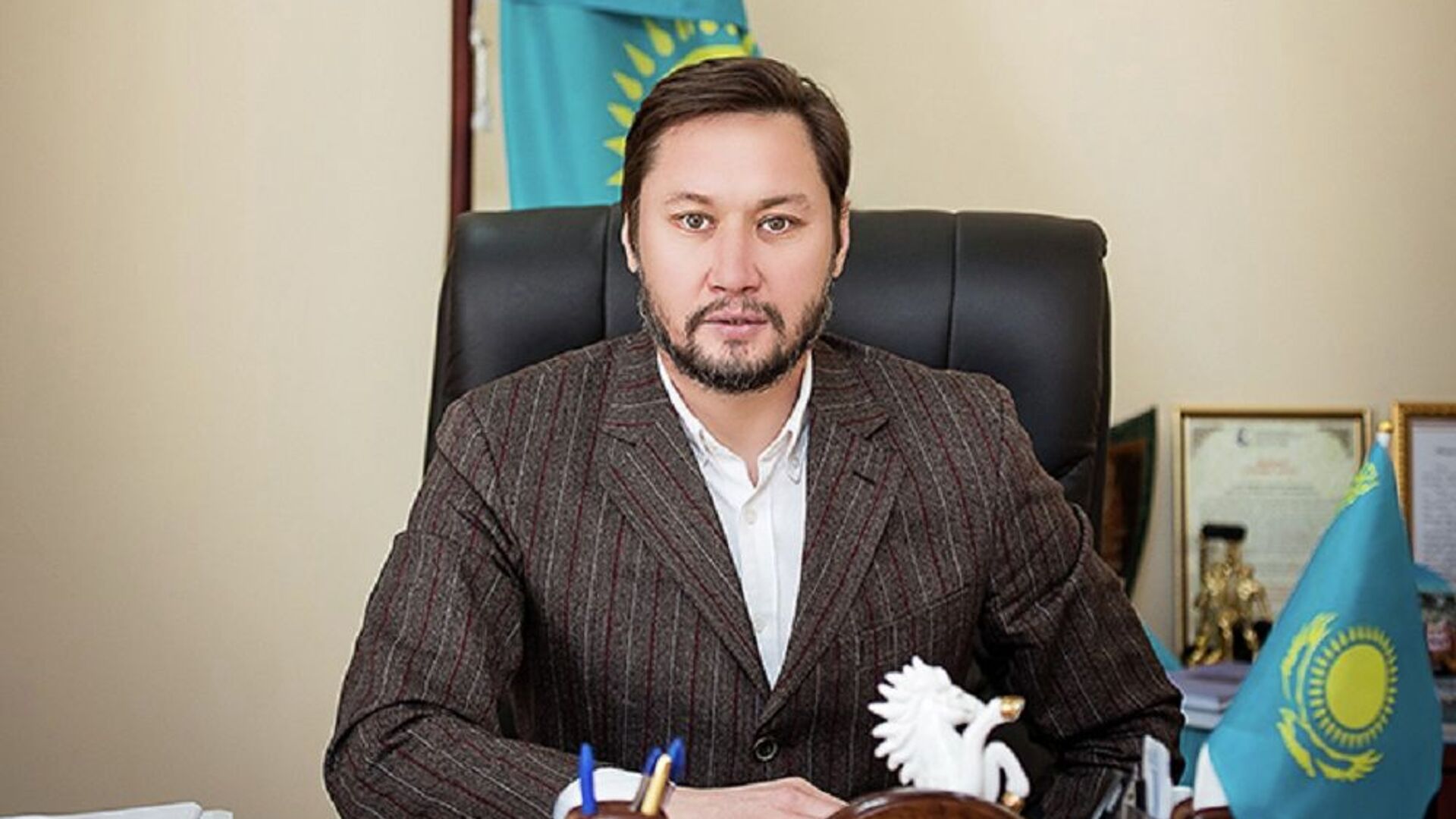 Азамат Сатыбалды «Қазақфильмнен» кетті: министрлік мәлімдеме жасады