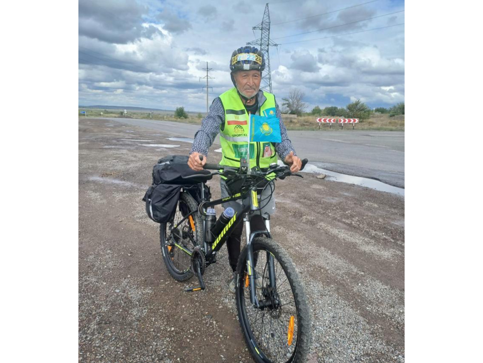 Ақтөбелік велосаяхатшы Арқаға жетті