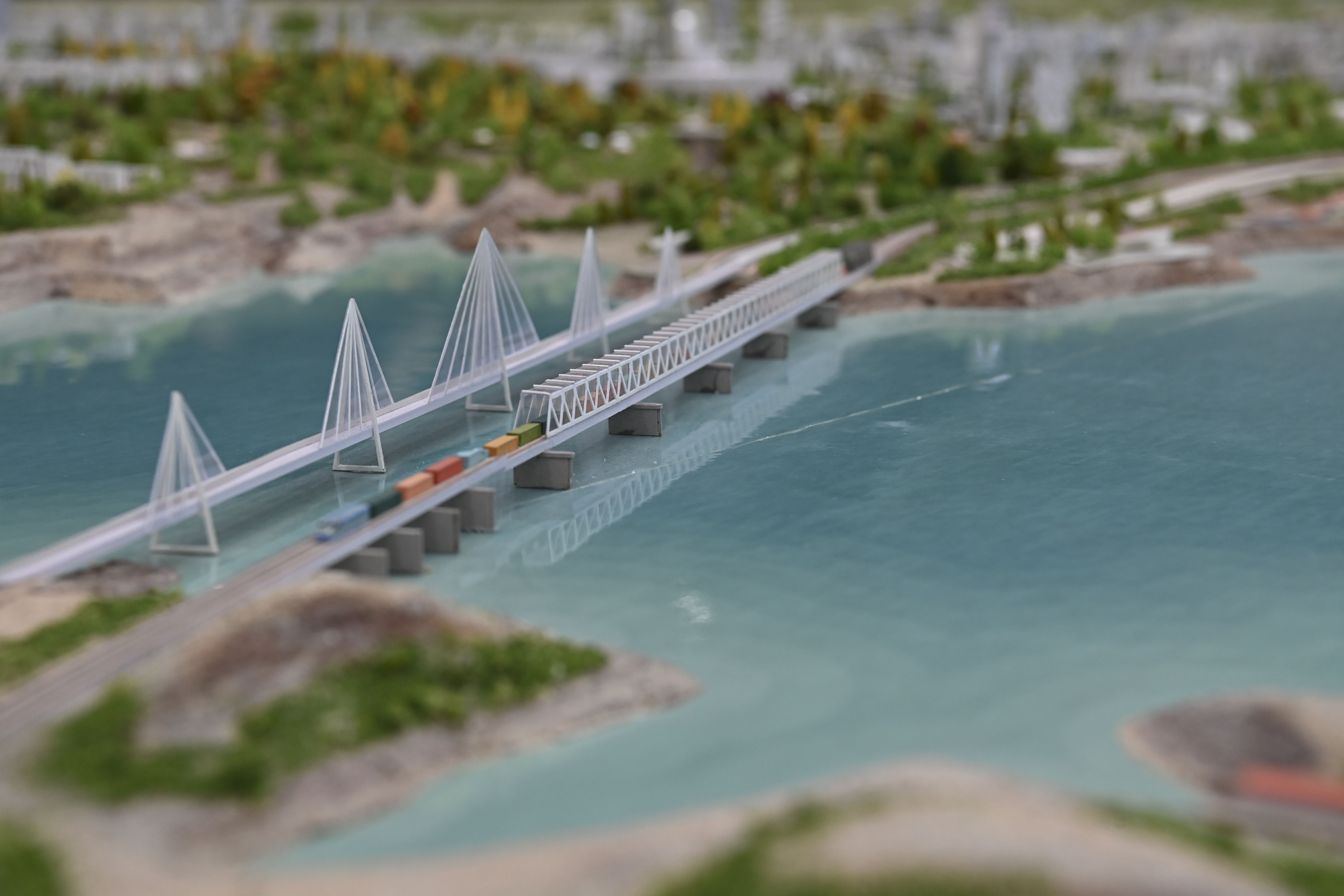 қонаев б жос