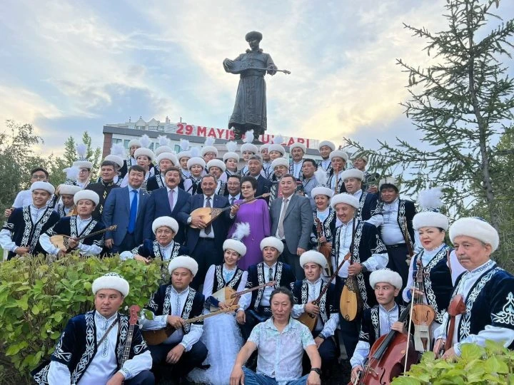 Түркия төріндегі Тәттімбет