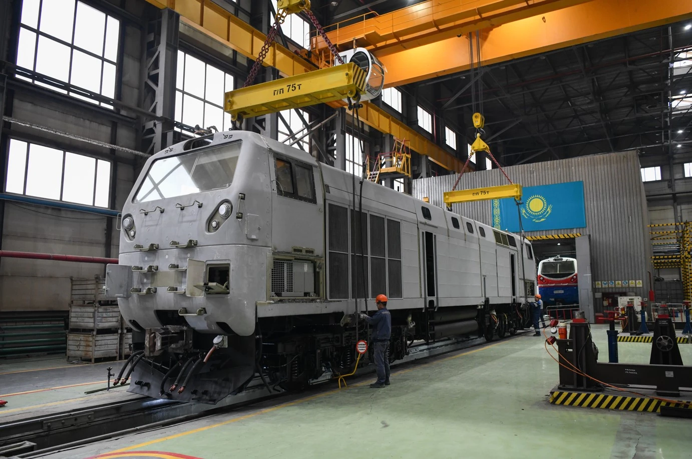 Отандық 500 локомотив