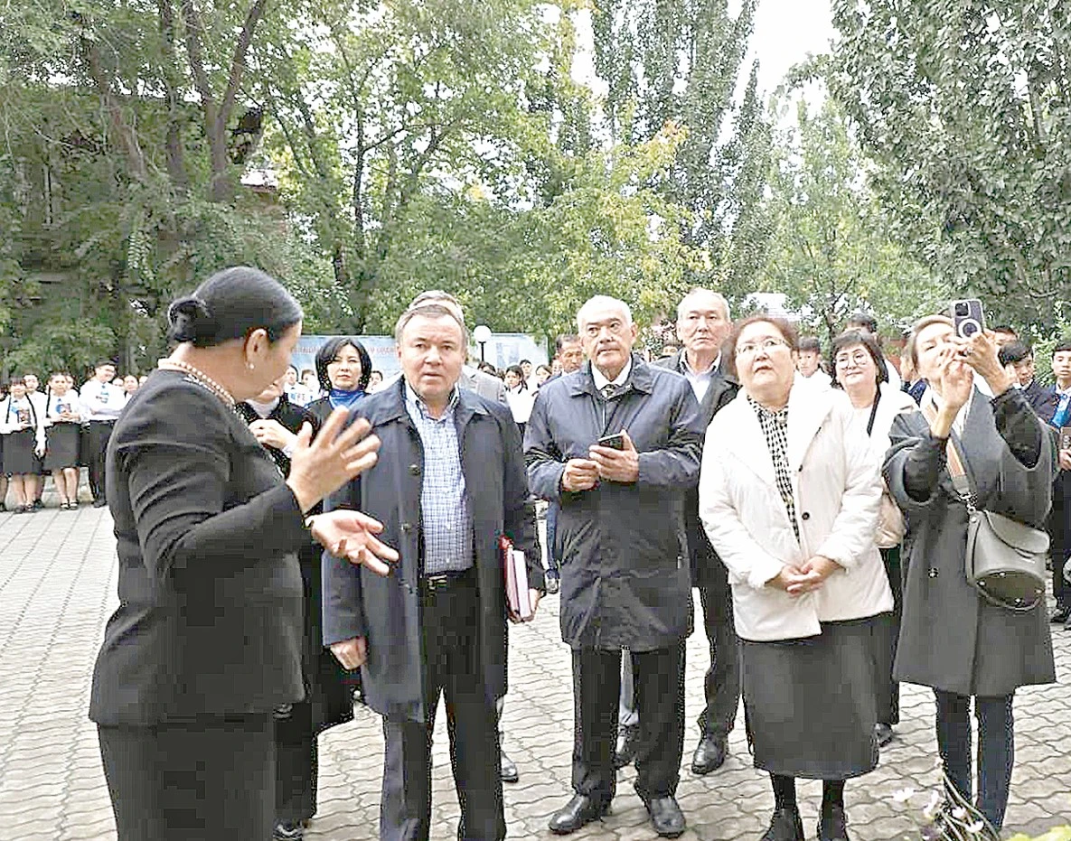 Алаштың қаламгерлік, қайраткерлік мектебі