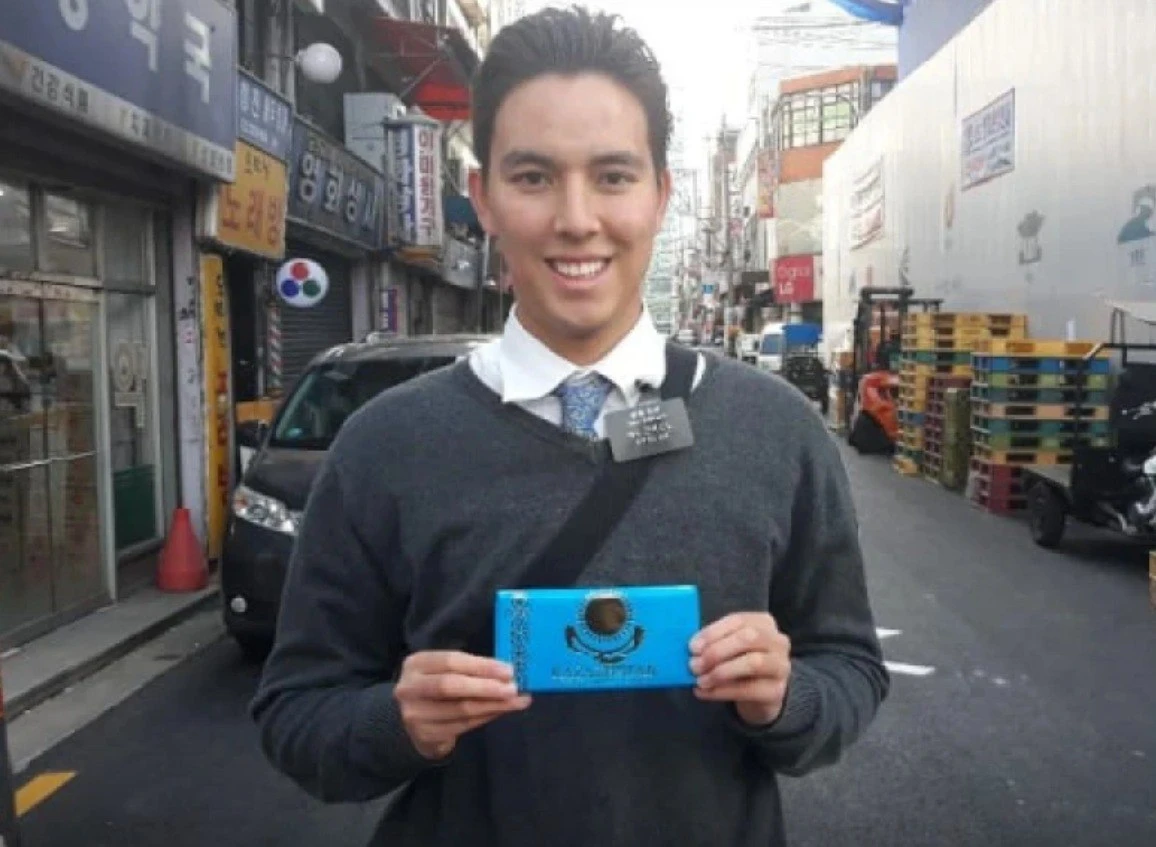 Шетел асқан қазақ баласы ата-анасын іздеп жүр