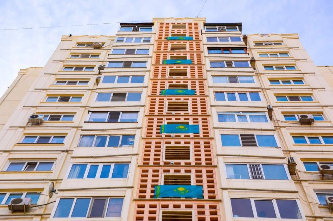 Елордада Республика күніне орай  мыңнан астам ту желбіреді