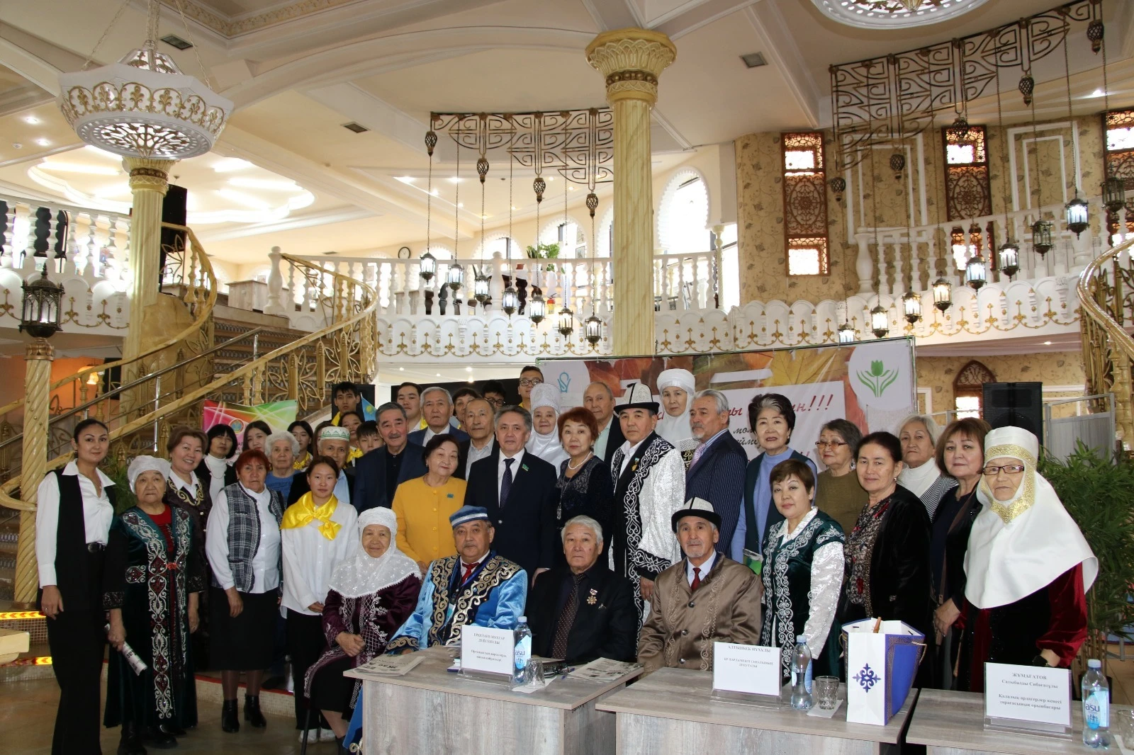 Ардагерлер сенатормен сұхбат құрды