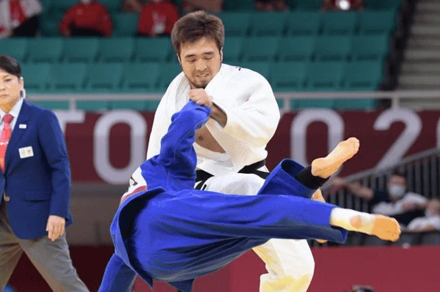 Grand Slam: Әр салмақта қос спортшы қатысады