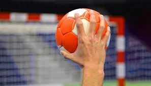 Көш соңында қалып қойдық