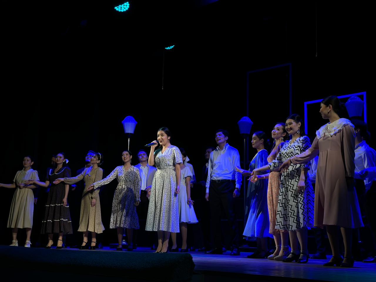 жас көрермен театры