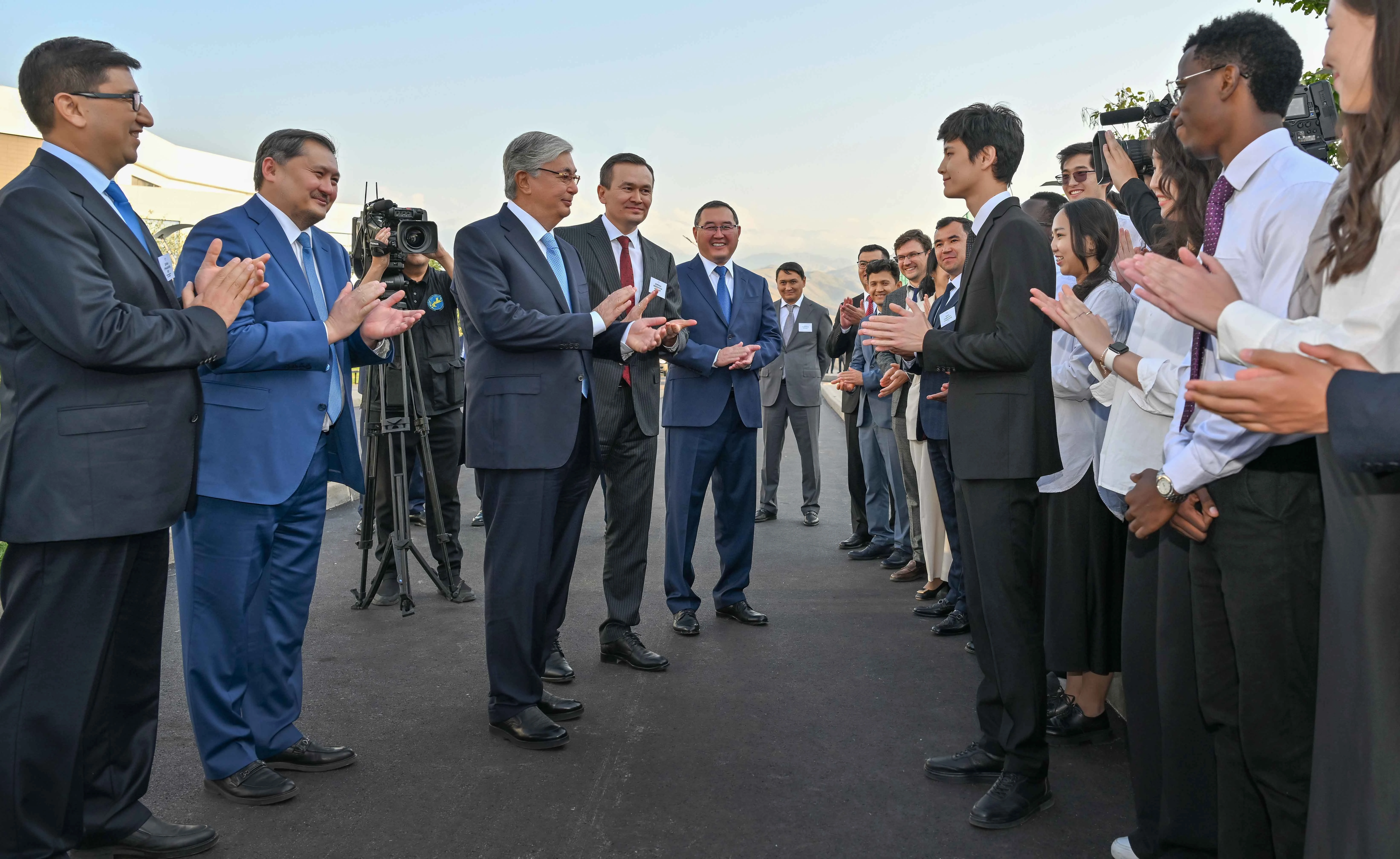 Ұлт құндылықтары бәрінен жоғары