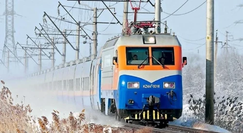 «Астана - Шымкент» пойызы жарты жолда бұзылып қалды