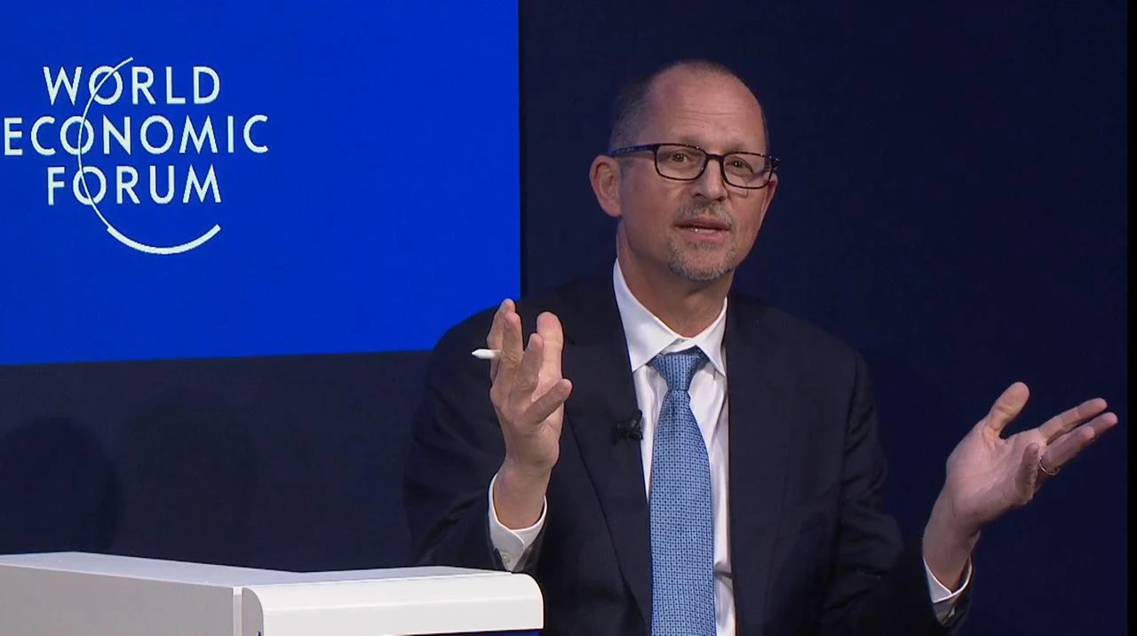 Ғылым және жоғары білім министрлігімен ынтымақтастық нығая береді - Coursera бас директоры