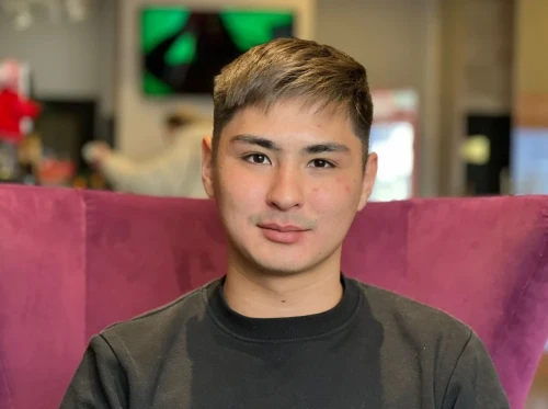 «Жәнібек, кімнің баласы екеніңді таппай қоймаймыз». Екі болжамды ананының ДНҚ сараптамасы шықты