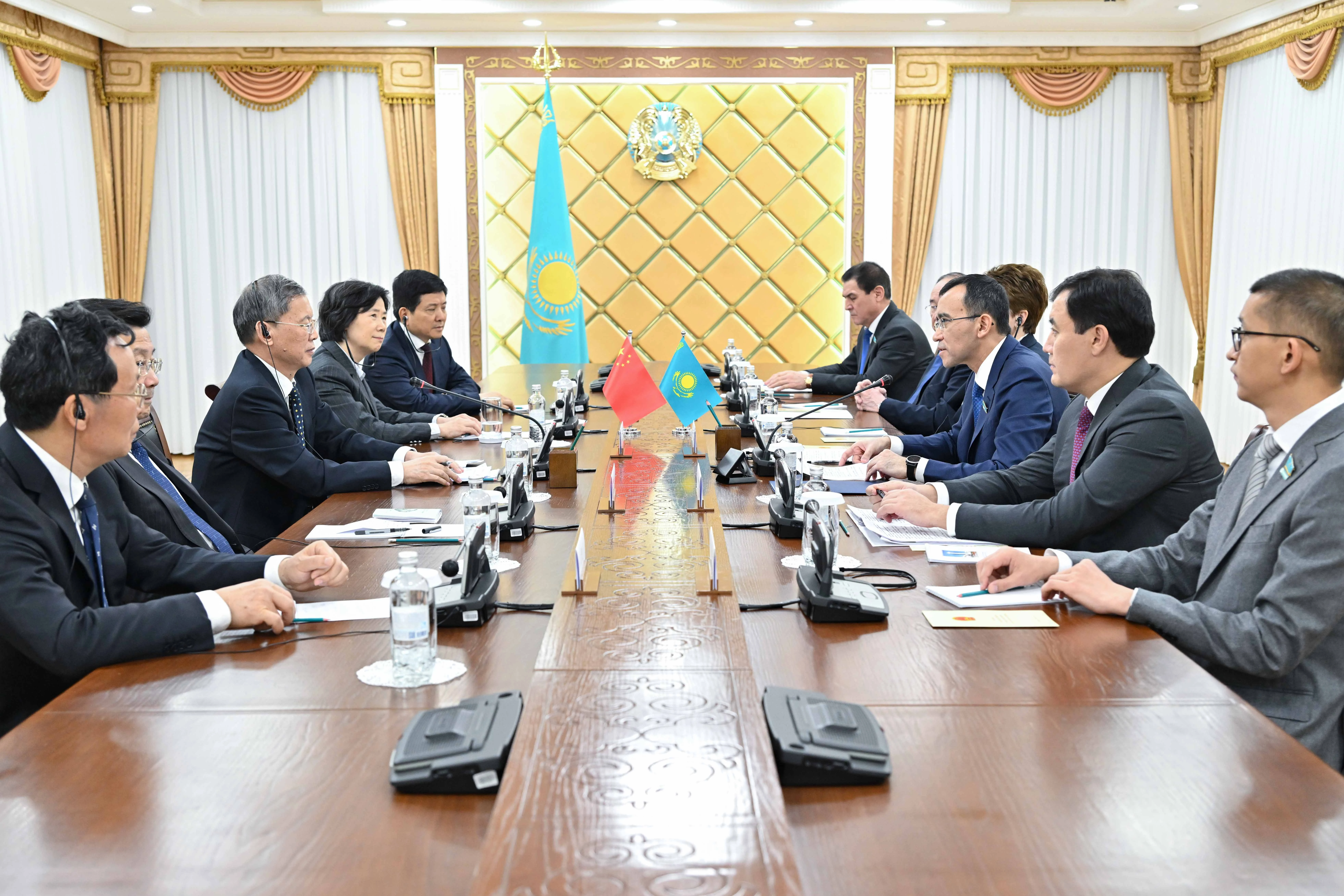 Қазақстан мен Қытай арасында ғасырдан бері достық диалог орнаған – М.Әшімбаев