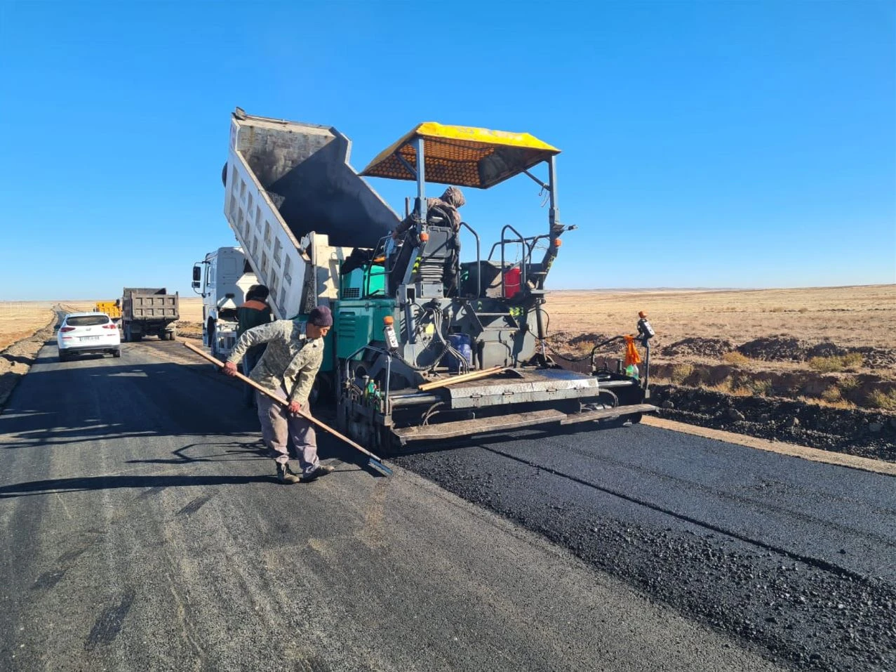 52 көше жөнделді