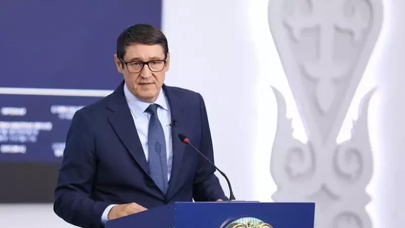 Үкіметтегі ауыс-түйіс: Сәтқалиев қызметінде қалды