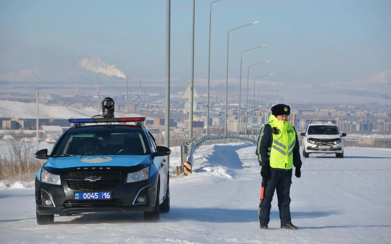 Бұдан былай полицейлер жол ережесін бұзған жүргізушінің құжаттарын тексермейді