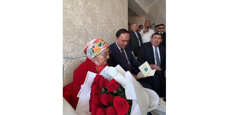 Белгілі ақын Күләш Ахметоваға Президенттің Құттықтау хаты табысталды