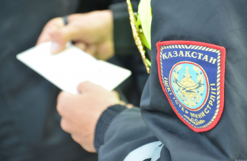 Ақтауда үйдің шатырынан ер адамның мәйіті табылды