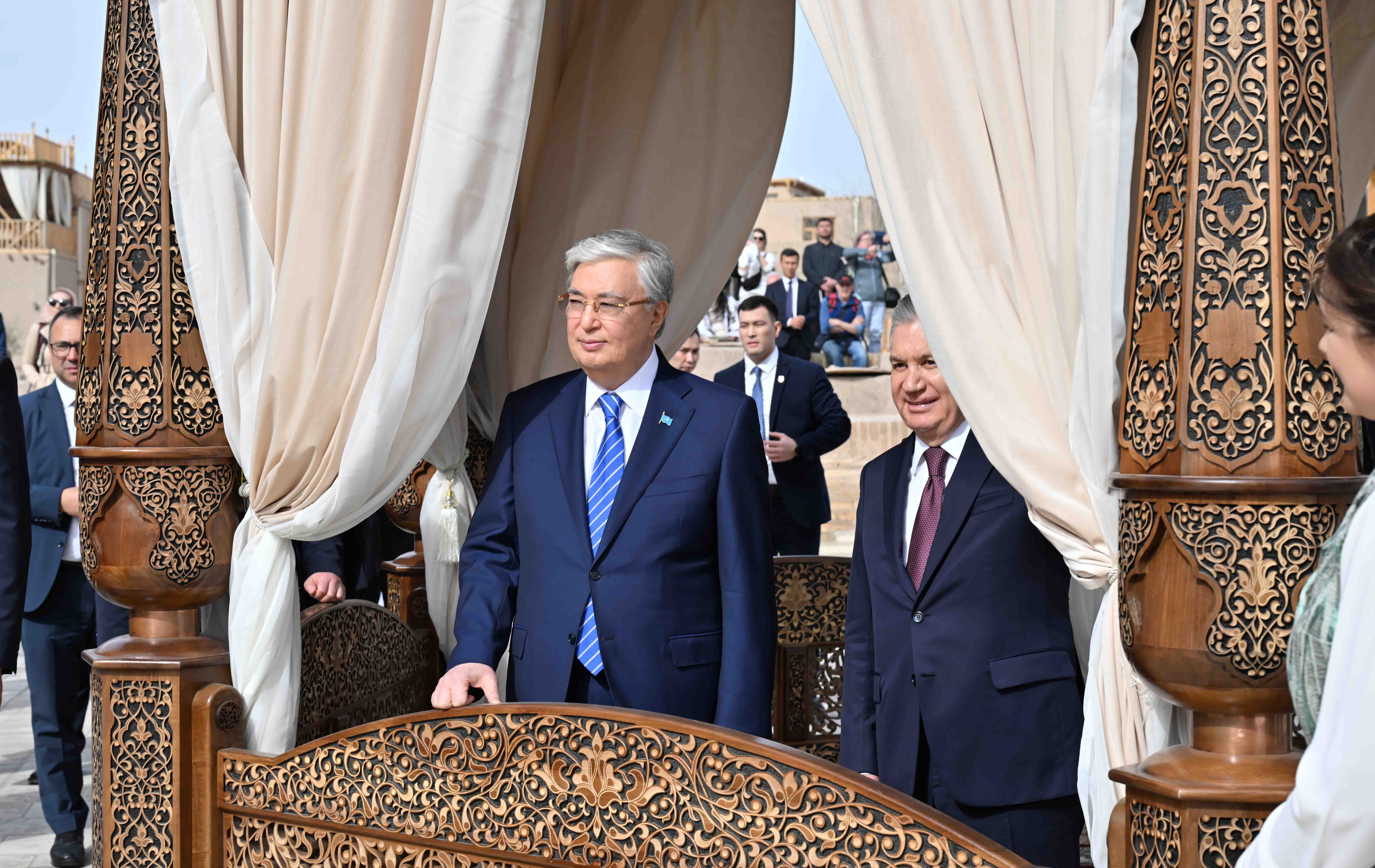 Мемлекет басшысы Хиуа қаласының тарихи орындарын аралады