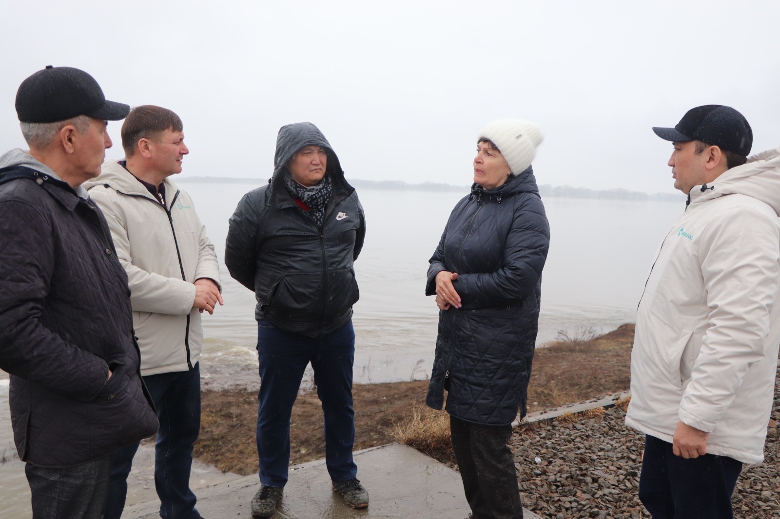 Депутаттар су тасқынынан зардап шеккендерге өтемақы төлеуді бақылауда ұстайды