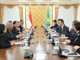 Мәулен Әшімбаев Сингапур Парламентінің Спикерімен кездесті