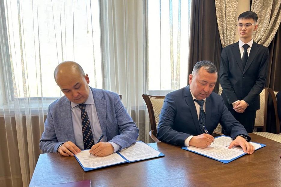 Зауытта ақылы тәжірибеден өтеді