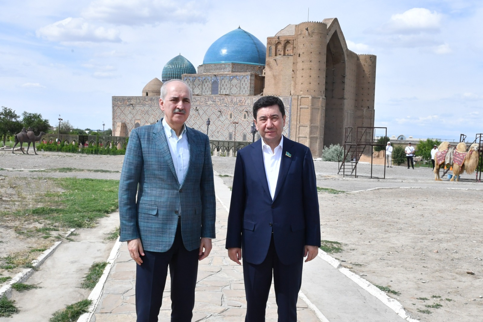 Қазақстан мен Түркия Парламентінің спикерлері Түркістанға барды