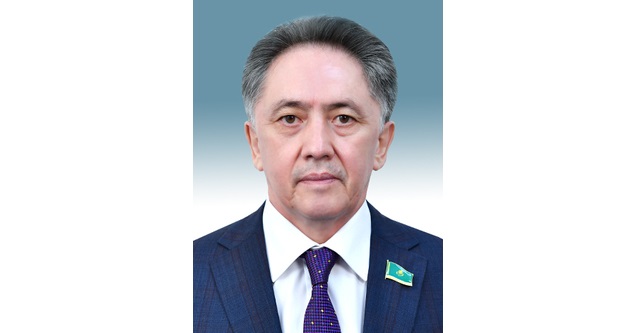 Сенатор «Алтын адамды» тапқан археологты еске алуды ұсынды