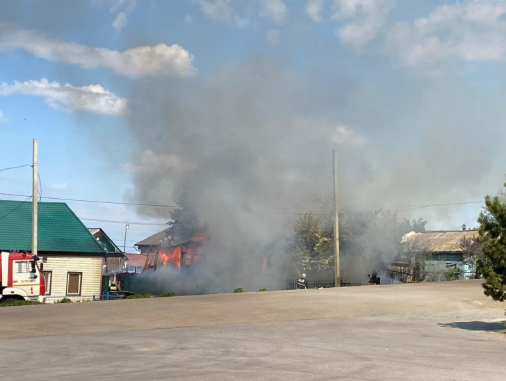 Петропавлда 94 жастағы зейнеткер әйелін ұрып, үйін жарып жіберді