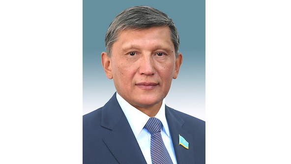 Сенатор әйелдерге арналған білім беру орталықтарын қолдауға шақырды