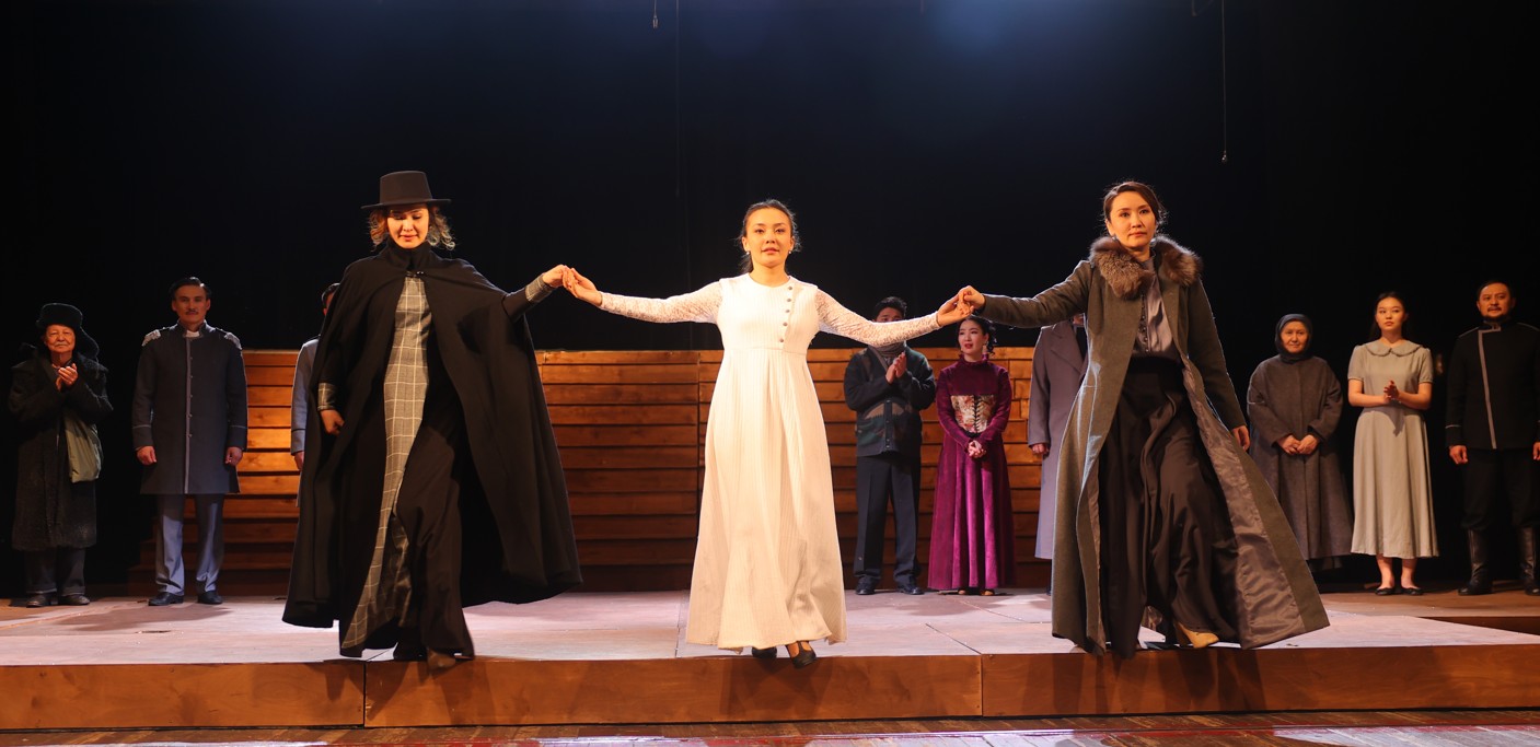 «Апалы-сіңлілі үшеу» – жастар театрының жаңа белесі