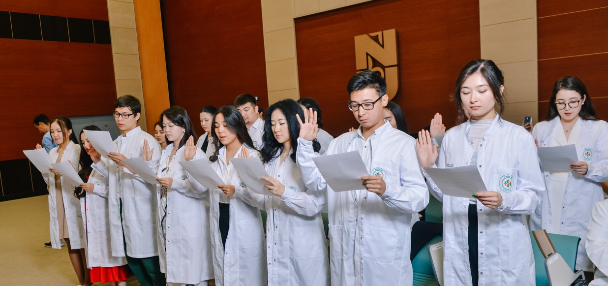 Түлектер әлем елдерінде жұмыс істейді