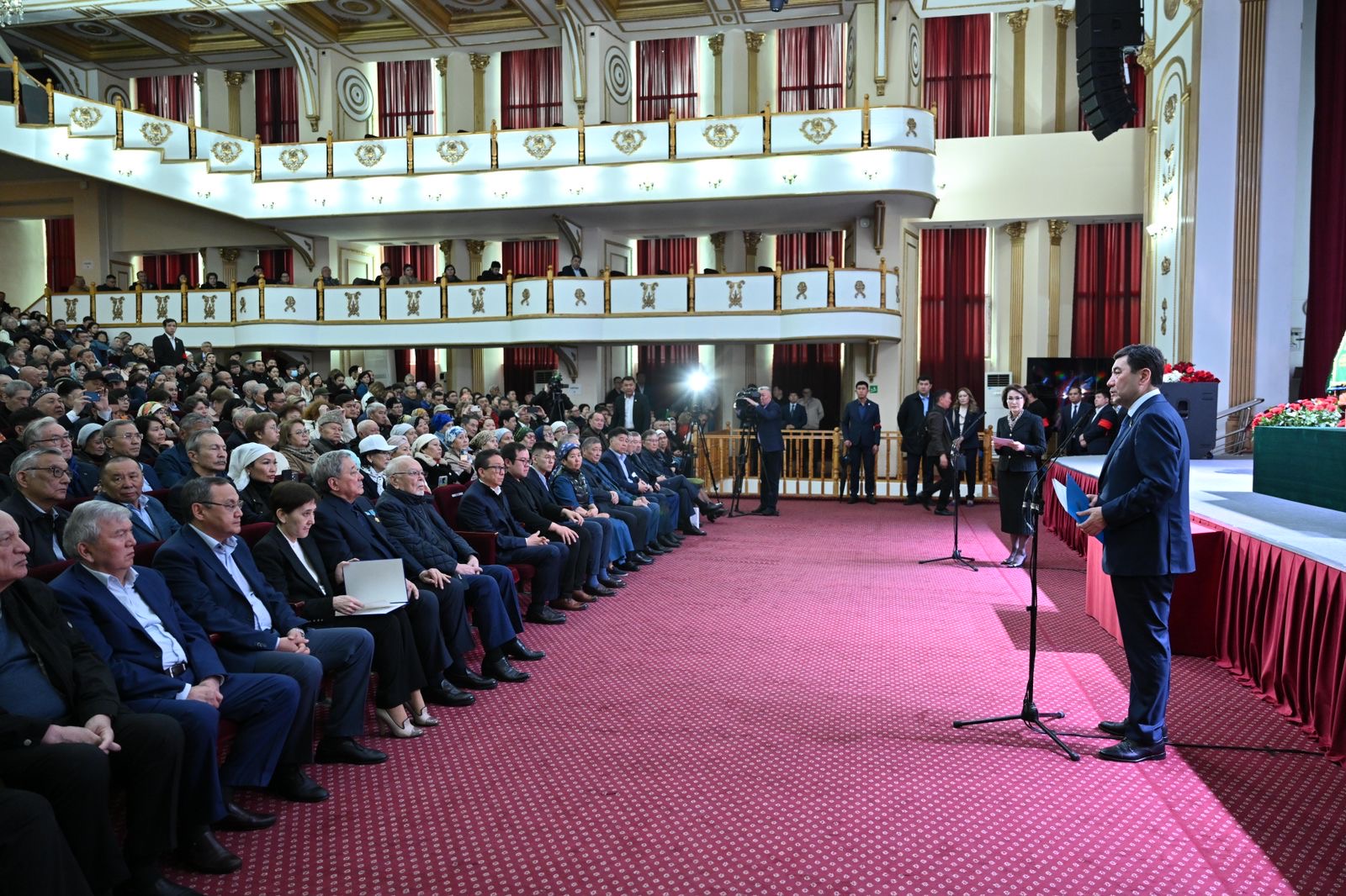 Мәжіліс төрағасы Төрегелді Шармановпен қоштасу рәсіміне қатысты