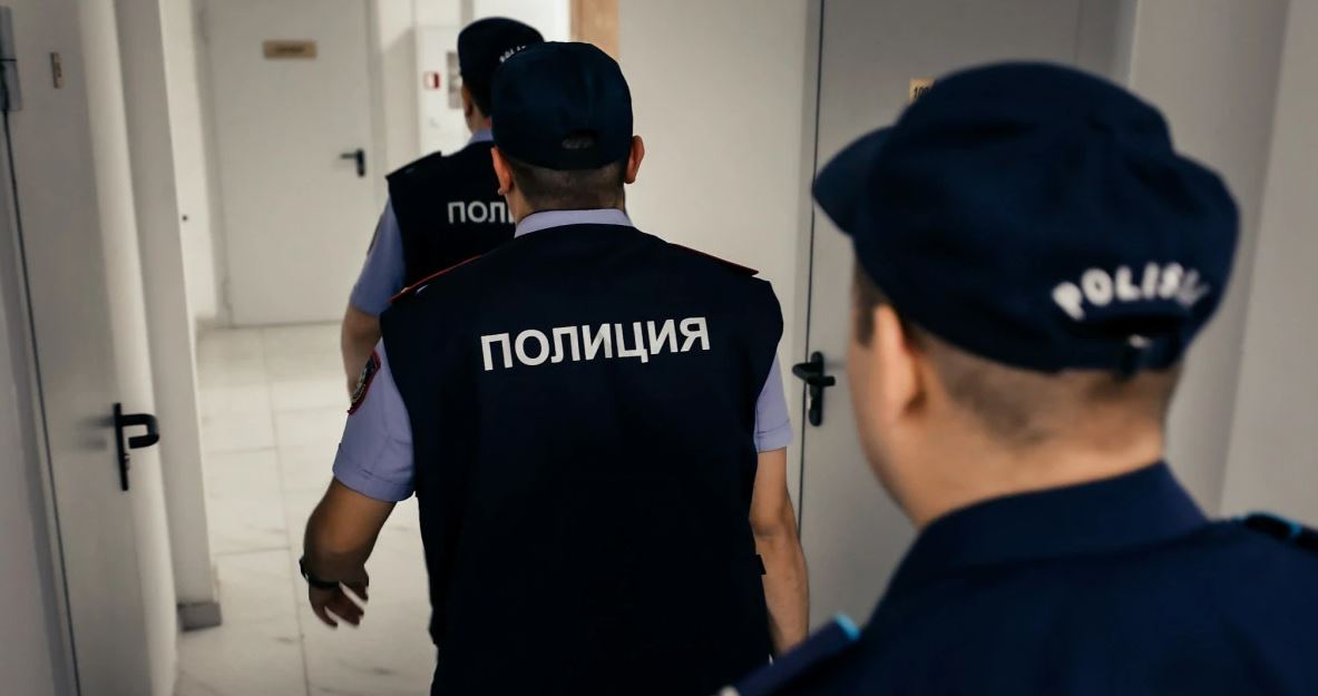 «Үйге кіріп, саусақ іздерін алуды сұрайды». ІІМ алаяқтықтың жаңа түріне қатысты үндеу жолдады