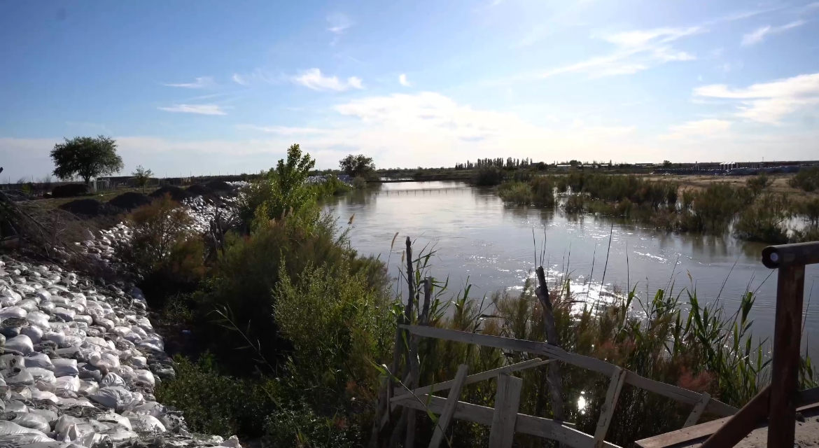Сарыөзек бойындағы шаруа қожалықтары қауіпсіз жерге көшіріледі