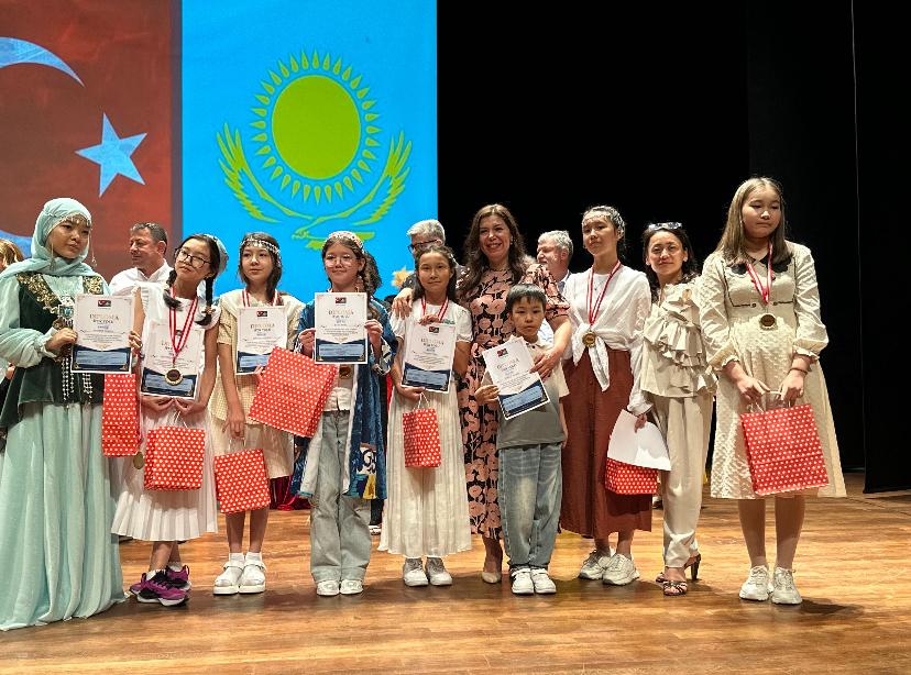 Ел мерейін өсірген оқушылар