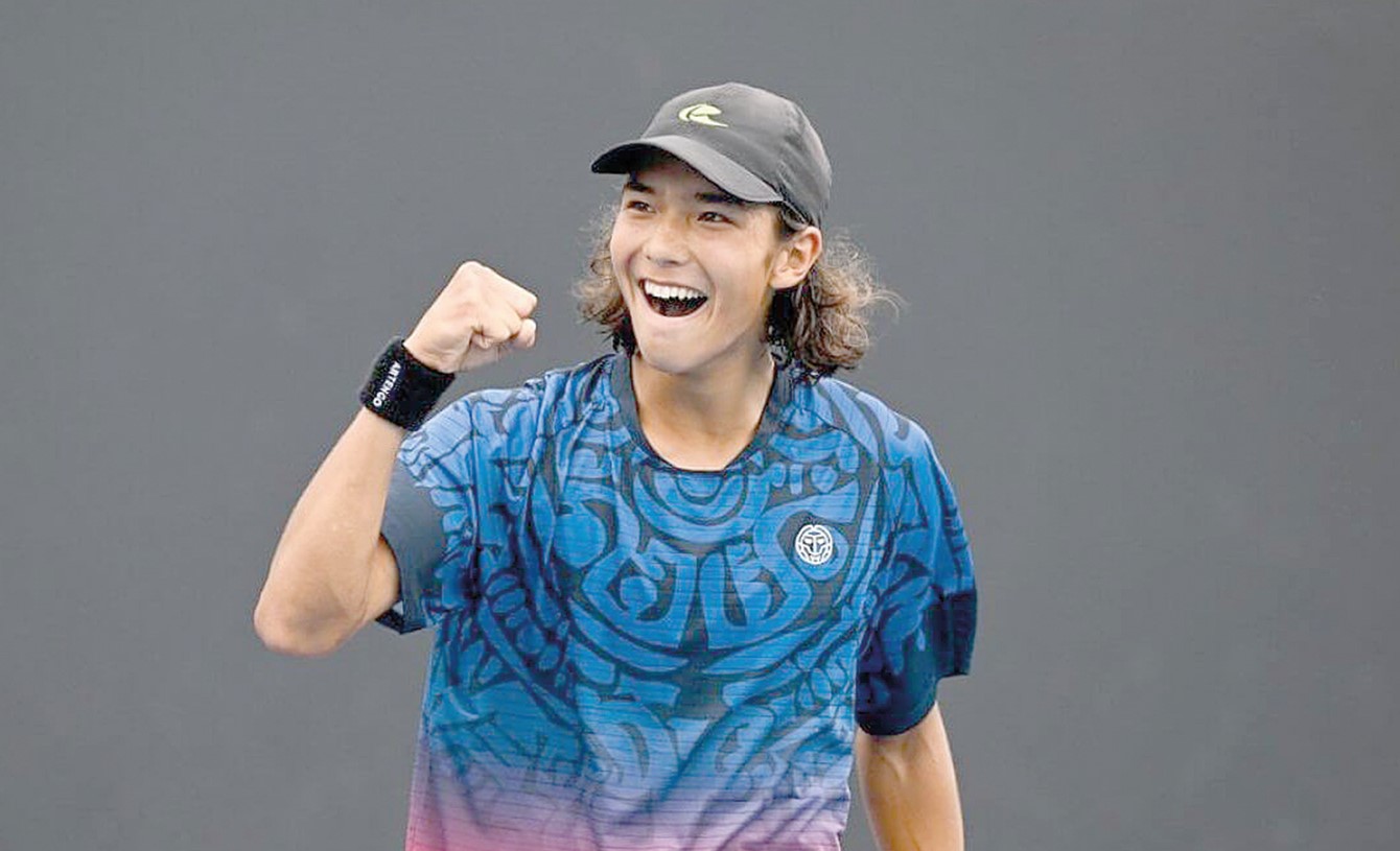 Әмірге Париж қол соқты