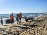 Каспий теңізіне батып кете жаздаған әйел құтқарылды