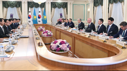 Қасым-Жомарт Тоқаев пен Юн Сок Ёль кеңейтілген құрамда келіссөз жүргізді