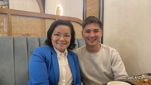 «ДНҚ тапсырудан бас тартты». Қымбат Досжан Жәнібектің әкесін іздеп Қарағандыға барды